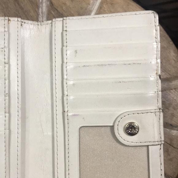 Kate Spade wallet - Picture 5 of 9